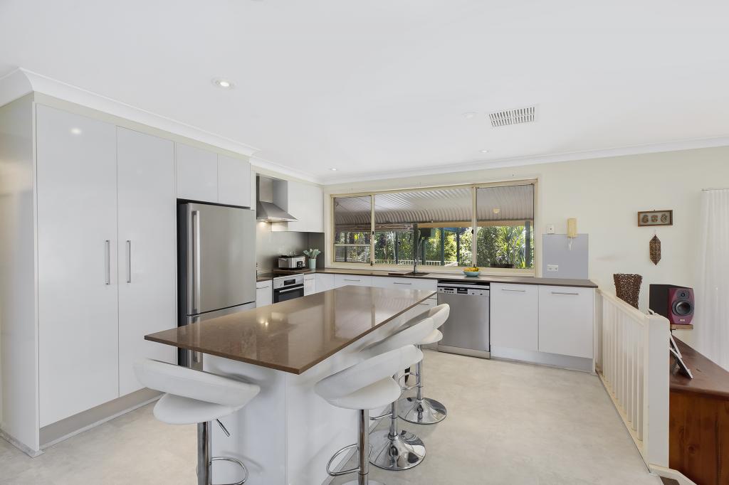8 Lilac Cl, Springfield, NSW 2250