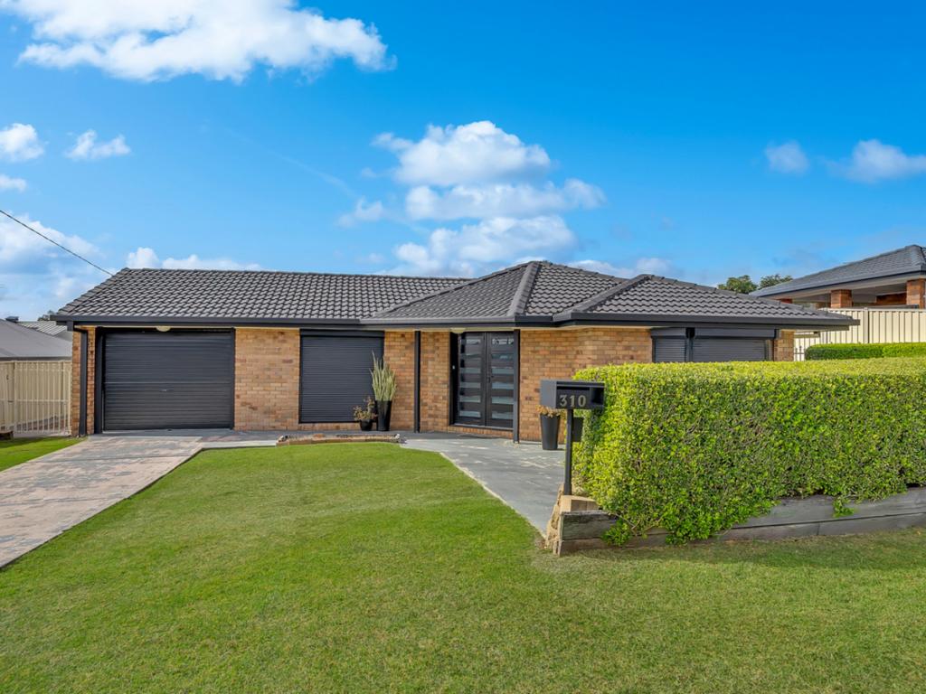 310 Whitehill Rd, Flinders View, QLD 4305
