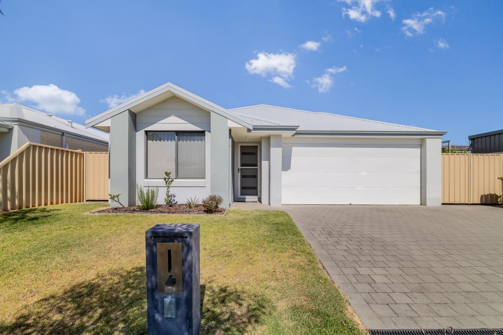 4 CASTELLAR PASS, YALYALUP, WA 6280