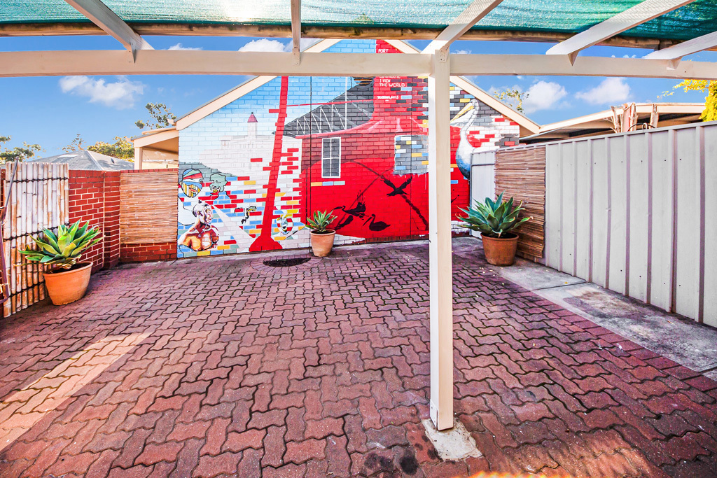 2/17 Leadenhall St, Port Adelaide, SA 5015