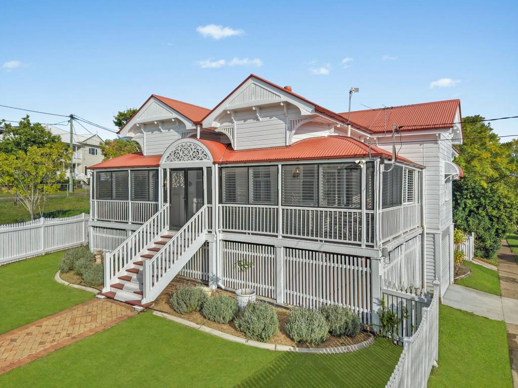 70 Raby Rd, Coorparoo, QLD 4151