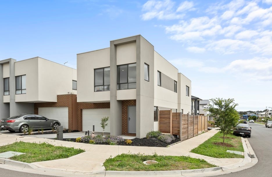 15 Arramont Rd, Greenvale, VIC 3059
