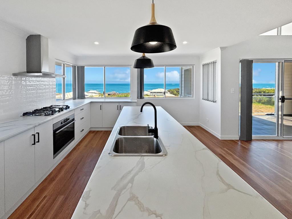 4 Oceanside Bvd, Dongara, WA 6525