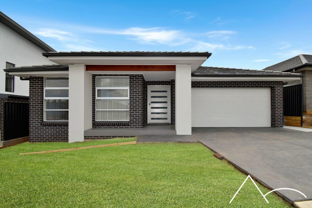 33 Fieldhouse Cct, Campbelltown, NSW 2560