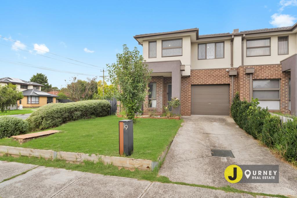 19 Barkly St, Cranbourne, VIC 3977