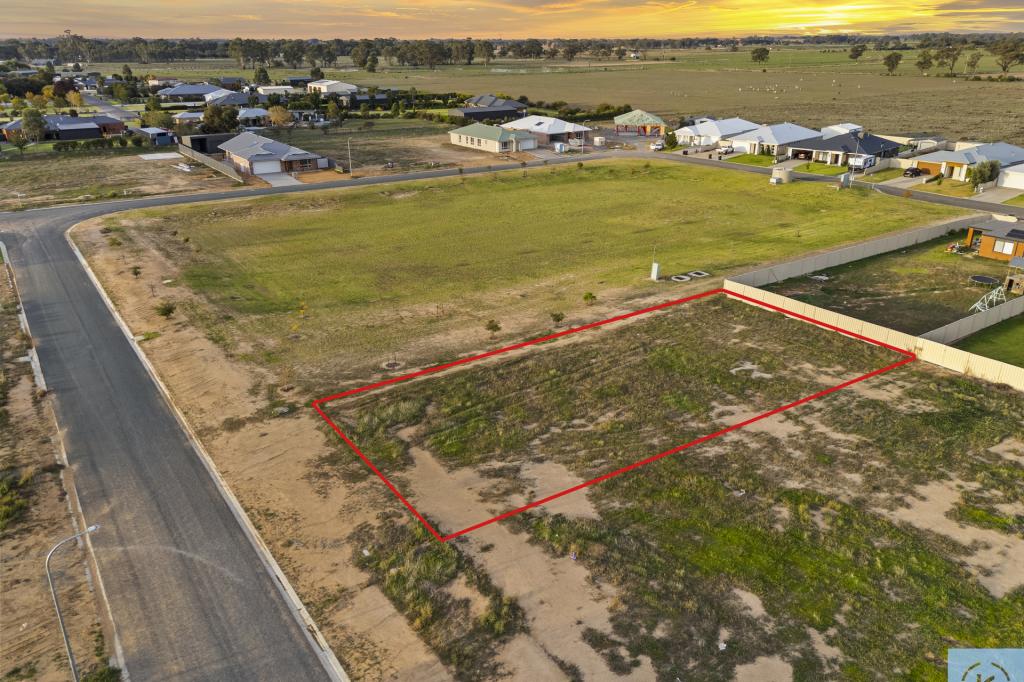 14 ALLAN ST, TOCUMWAL, NSW 2714