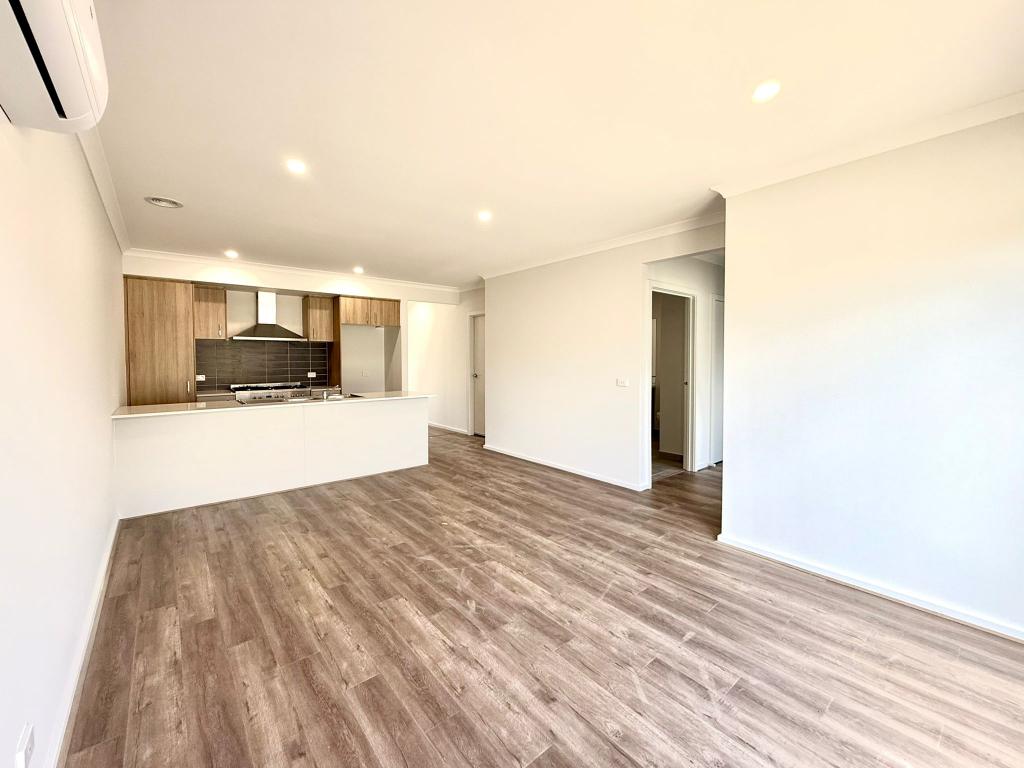 24 PEDIRKA RD, TRUGANINA, VIC 3029
