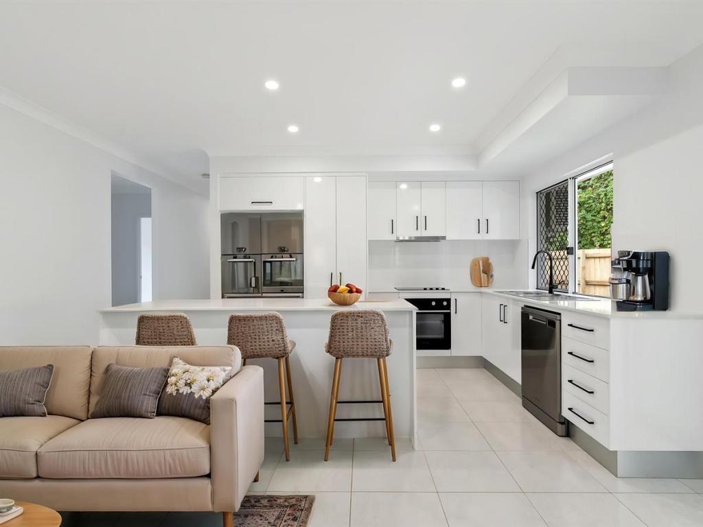 2/63 Del Manso, Edmonton, QLD 4869