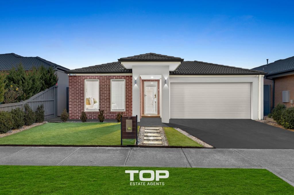 17 RAINFORD CRES, LYNDHURST, VIC 3975