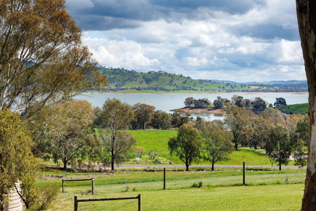 851 Lake Rd, Bethanga, VIC 3691