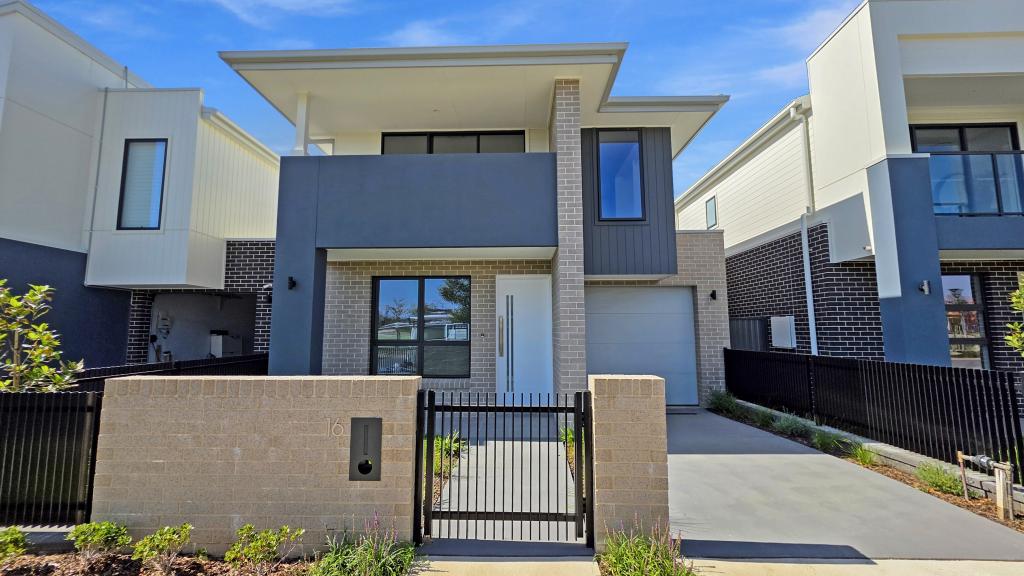 16 Newton St, Oran Park, NSW 2570