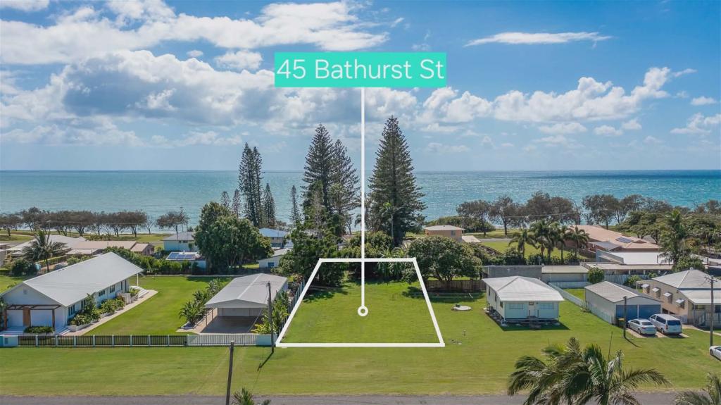 45 Bathurst St, Elliott Heads, QLD 4670