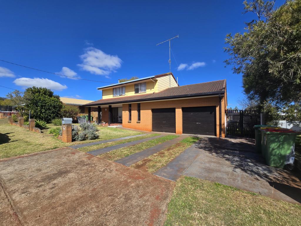 20 Muir St, Harlaxton, QLD 4350