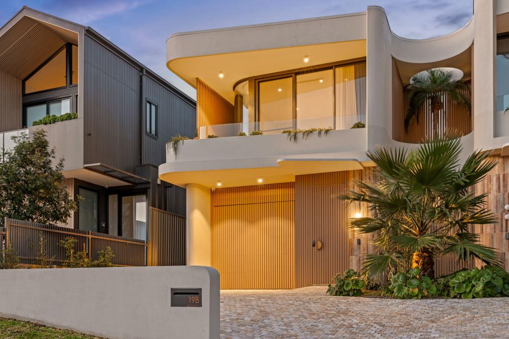 19b Wentworth St, Caringbah South, NSW 2229
