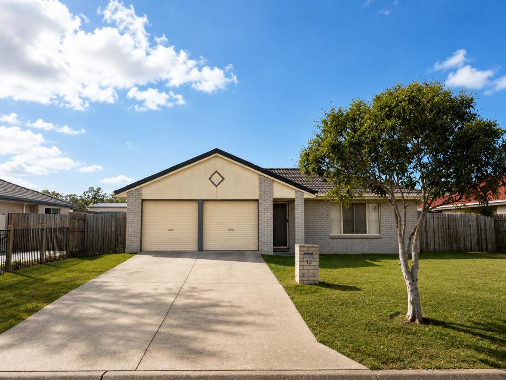 13 SEASHORE WAY, TOOGOOM, QLD 4655