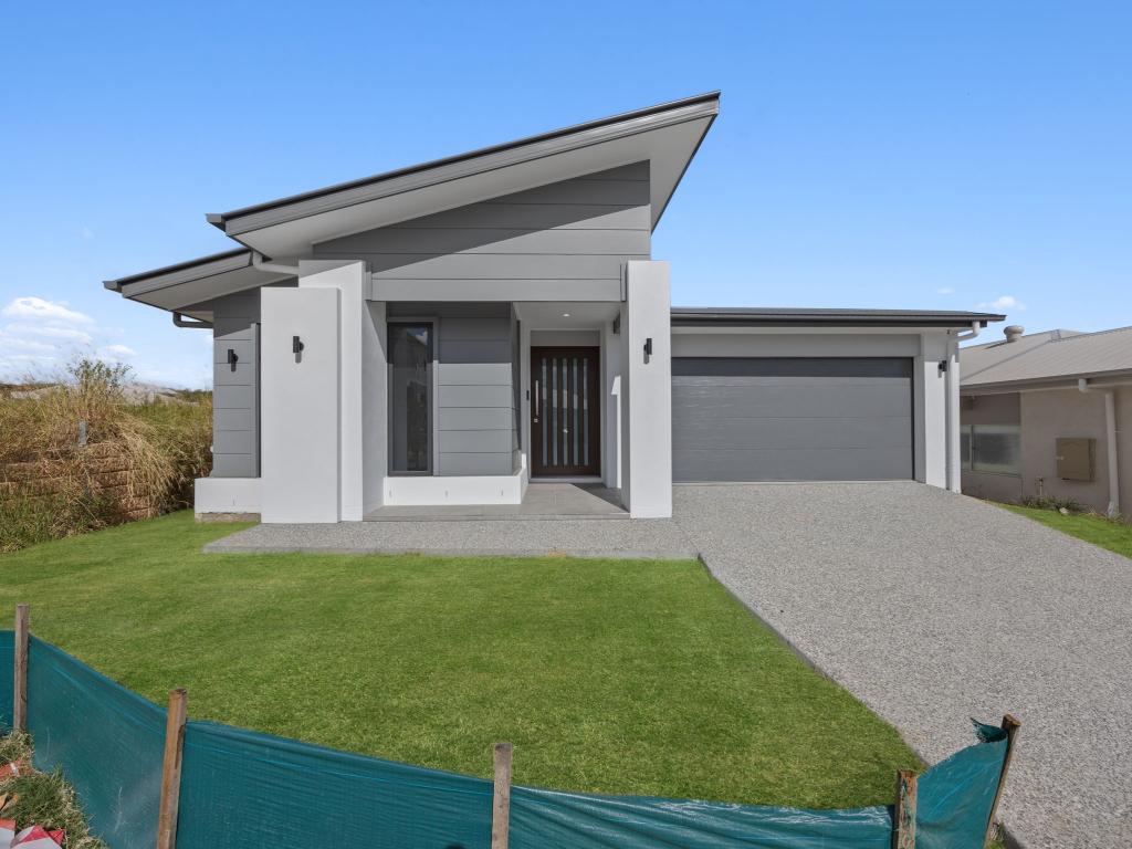 4 Wilsons Peak Way, White Rock, QLD 4306