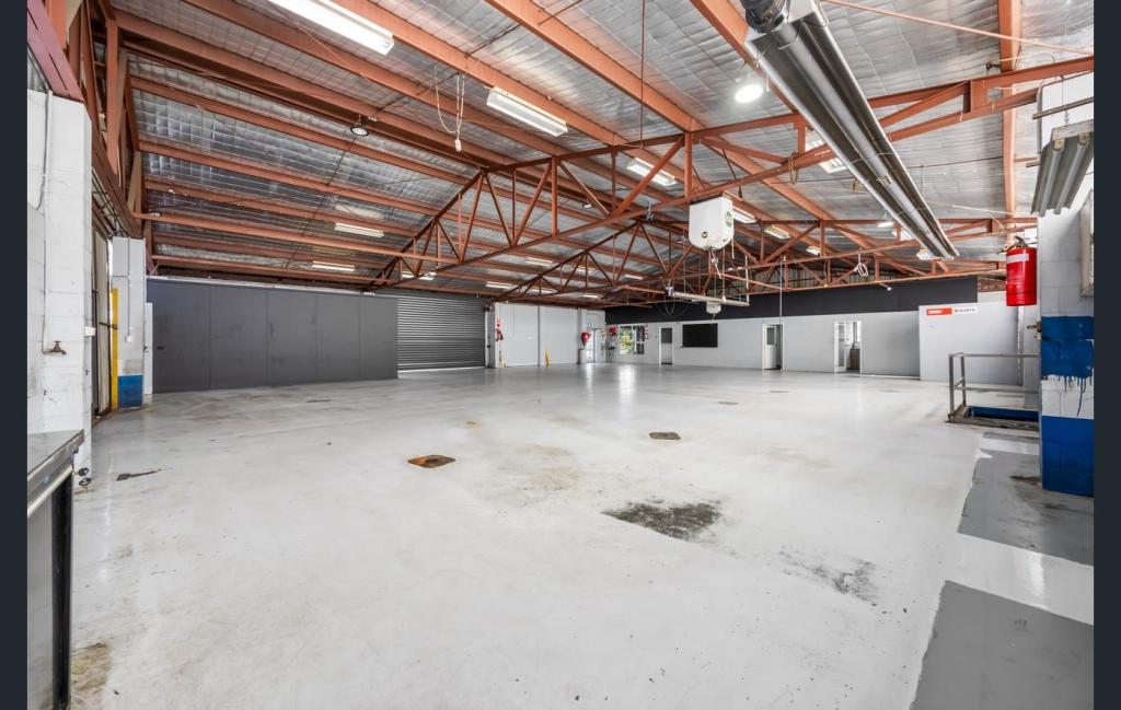 11 ELSWORTH ST E, CANADIAN, VIC 3350