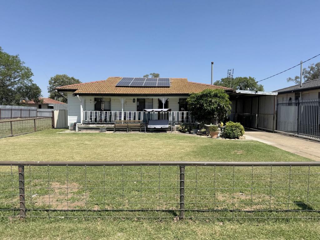 21 Barwon Ave, Moree, NSW 2400