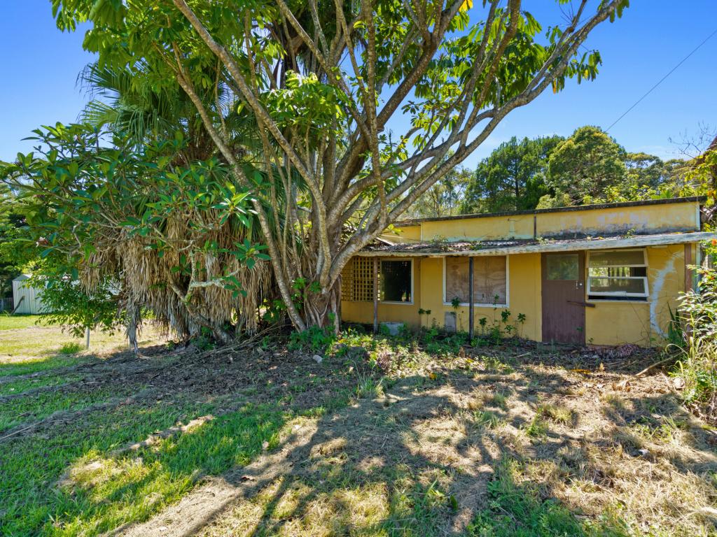 16 Beth St, Russell Island, QLD 4184