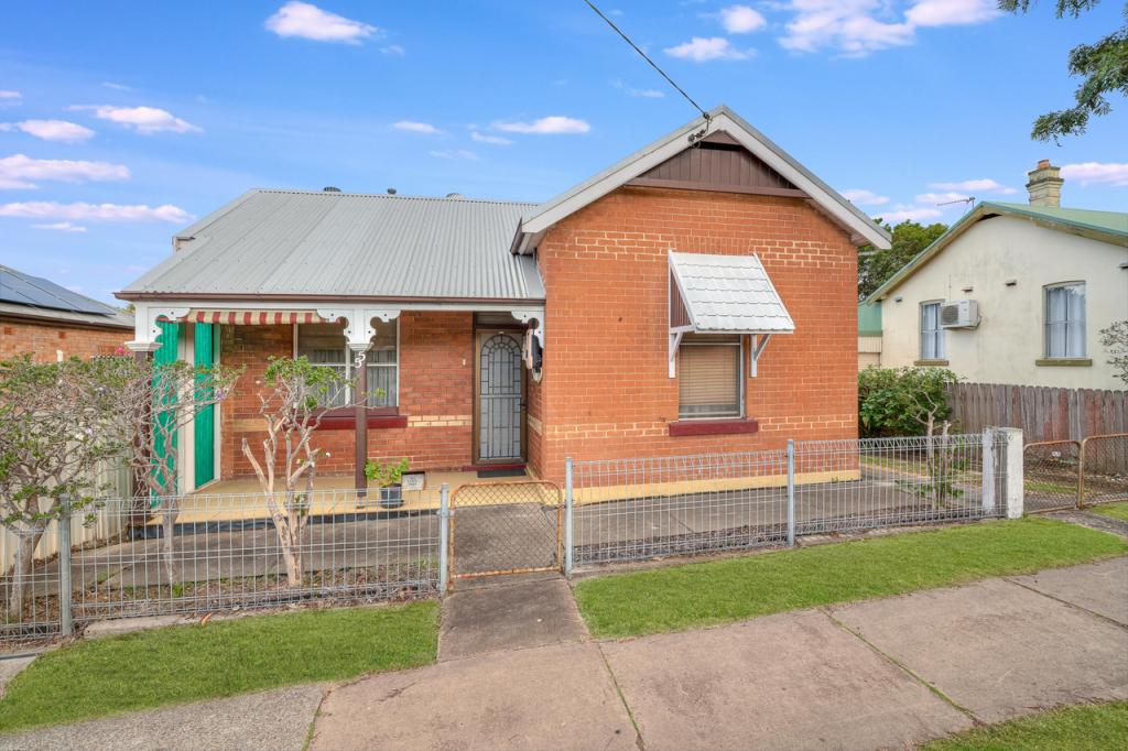 55 Lindesay St, East Maitland, NSW 2323