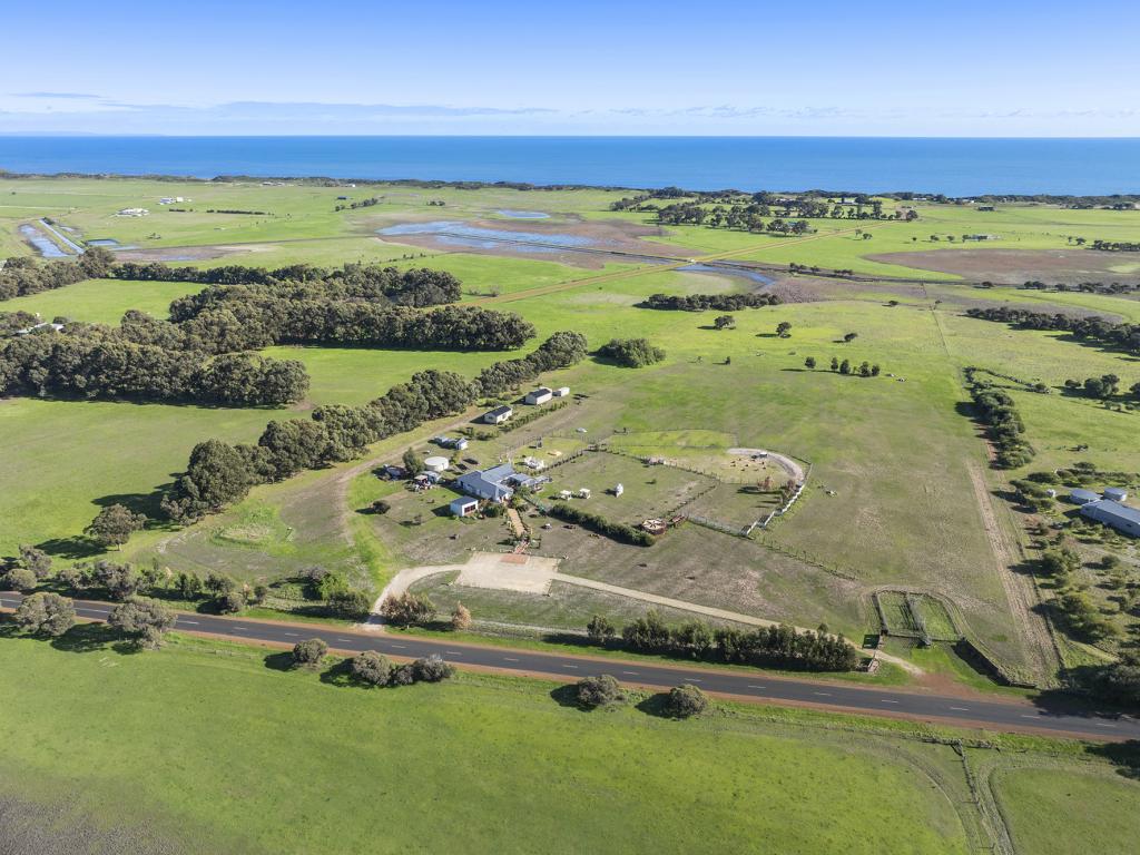 671 Mallokup Rd, Stirling Estate, WA 6271