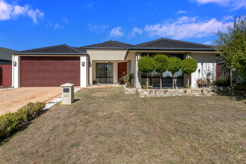 225 Mason Rd, Piara Waters, WA 6112