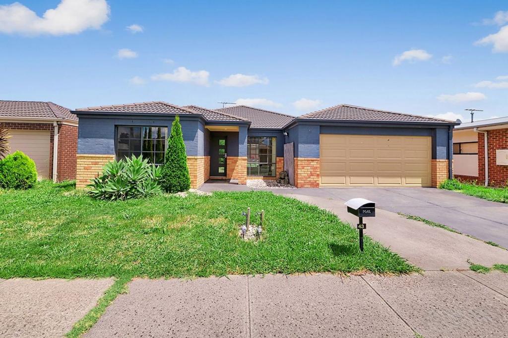43 Tyndall St, Cranbourne East, VIC 3977