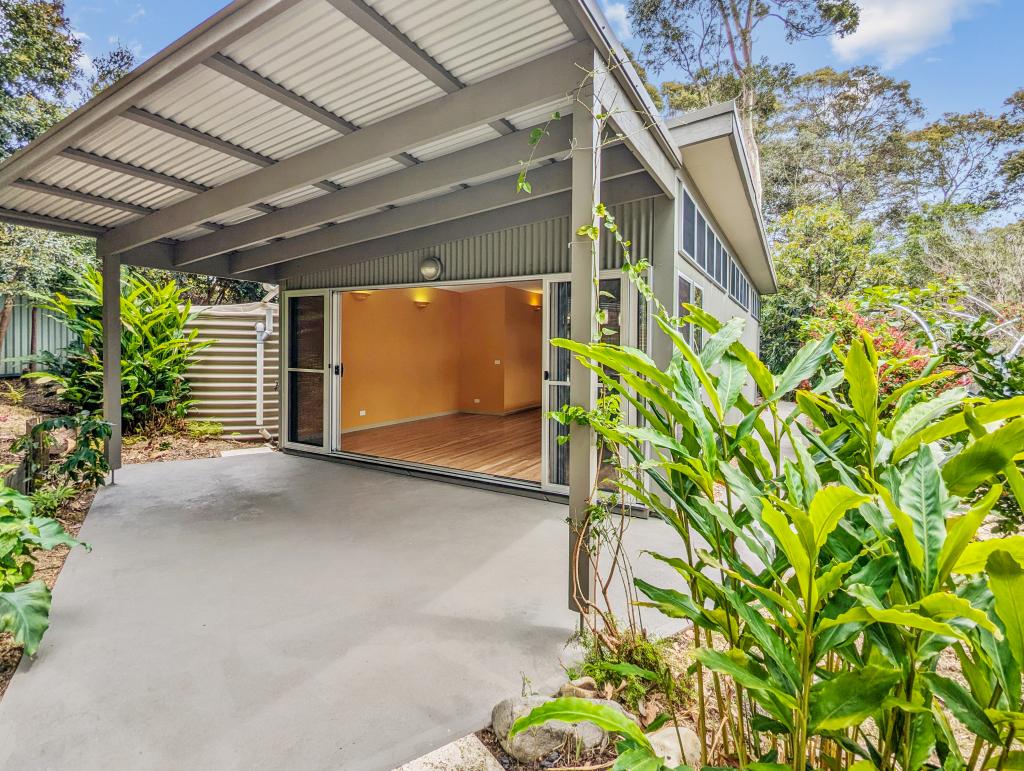 4 LLOYD PL, MYSTERY BAY, NSW 2546