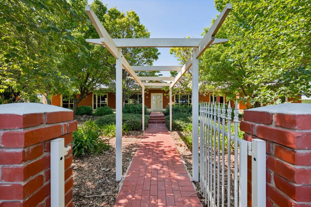 902 Koorlong Ave, Irymple, VIC 3498