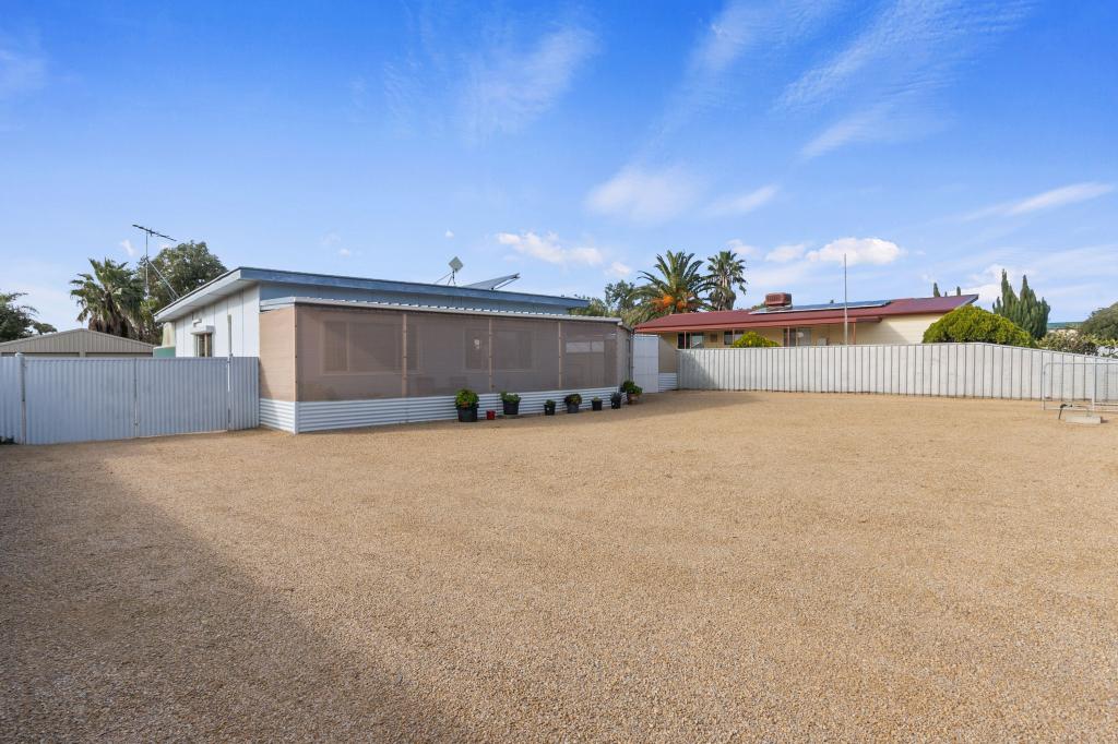 12 Emeu St, Clinton, SA 5570