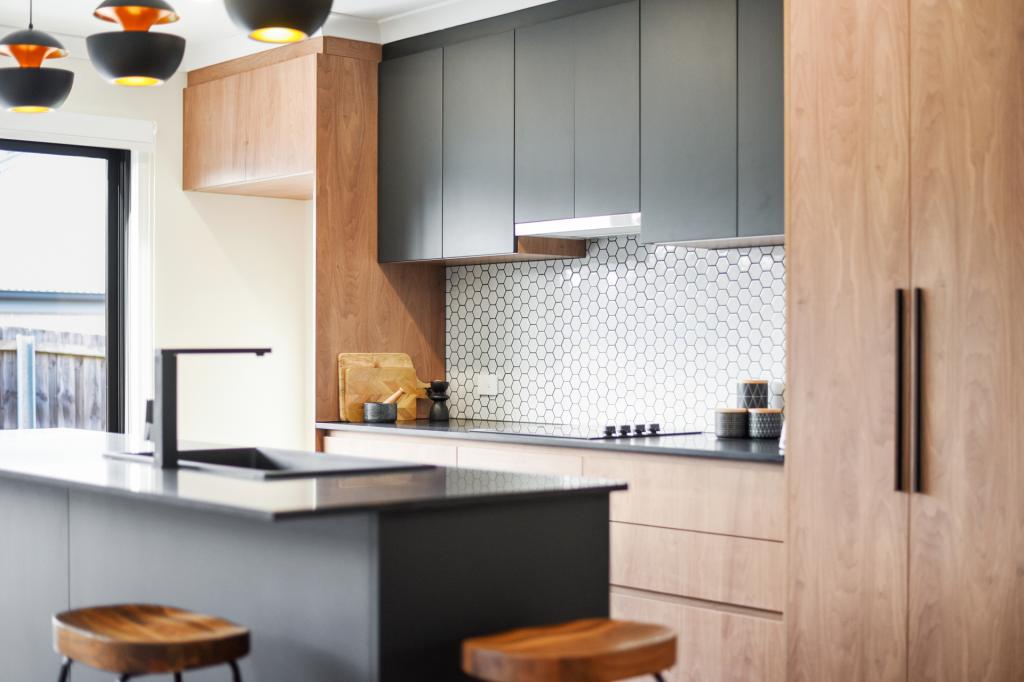 2/55a West Pde, Deloraine, TAS 7304