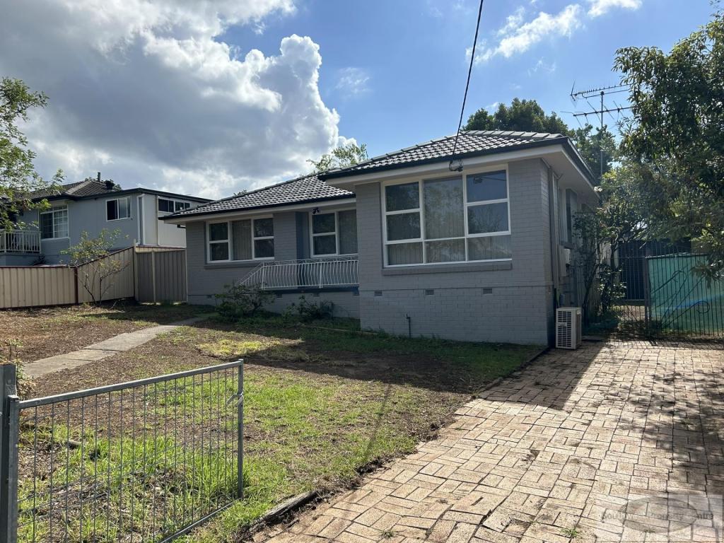 93 Macquarie Ave, Campbelltown, NSW 2560