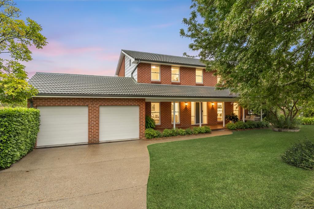 33 Lockhart Ave, Castle Hill, NSW 2154