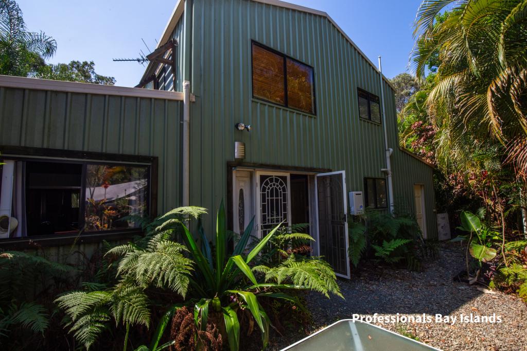 16 Glen St, Macleay Island, QLD 4184