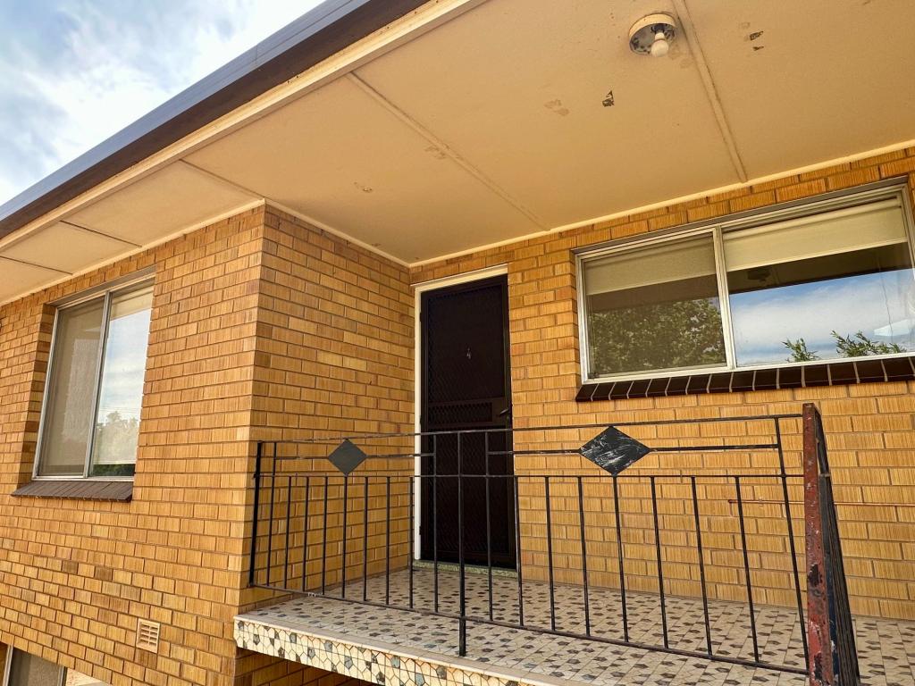 4/12 Kookora St, Griffith, NSW 2680