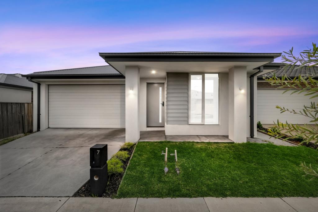 7 Hendrina St, Charlemont, VIC 3217