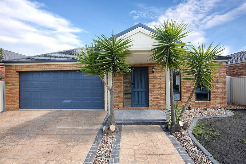 15 PINE VALLEY RISE, CRAIGIEBURN, VIC 3064