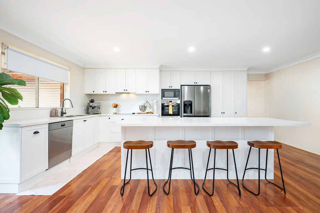 22 Spring Hill Cir, Currans Hill, NSW 2567