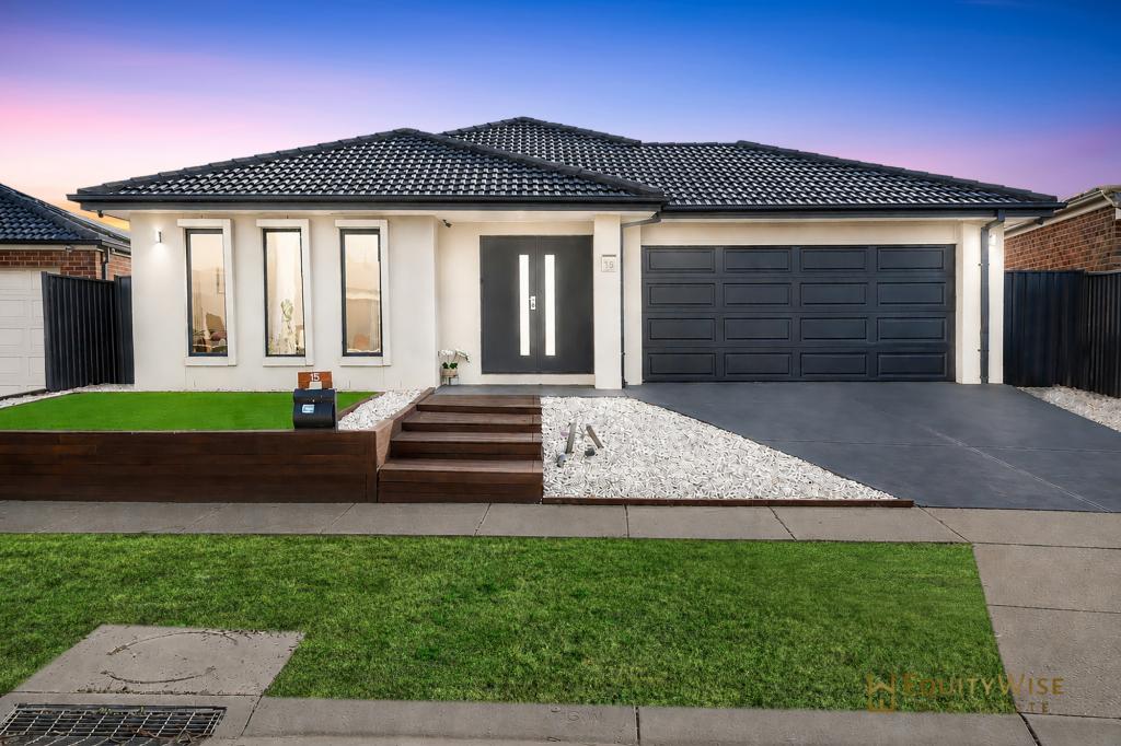 15 Brockwell Cres, Manor Lakes, VIC 3024