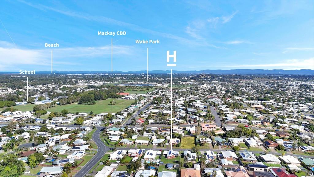 8 LOCHMABEN CT, BEACONSFIELD, QLD 4740