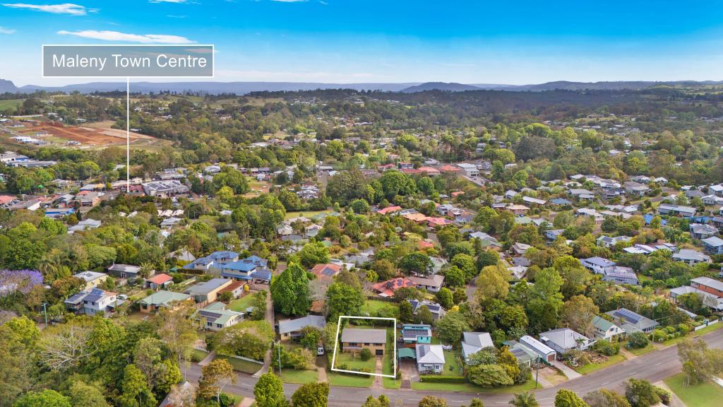 52 TAMARIND ST, MALENY, QLD 4552