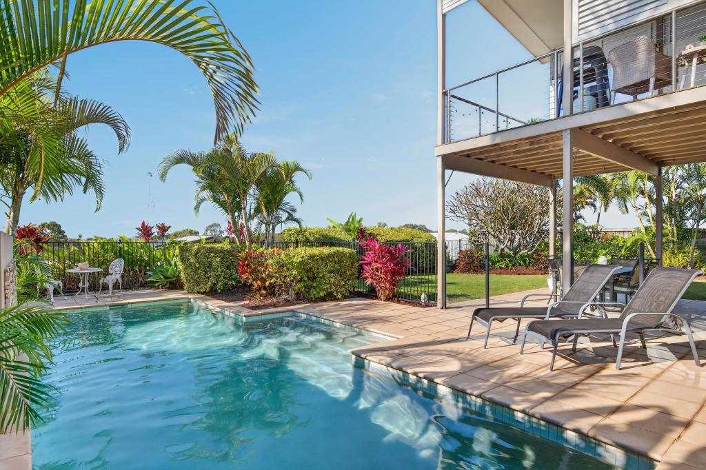 8 Fleay St, Redland Bay, QLD 4165