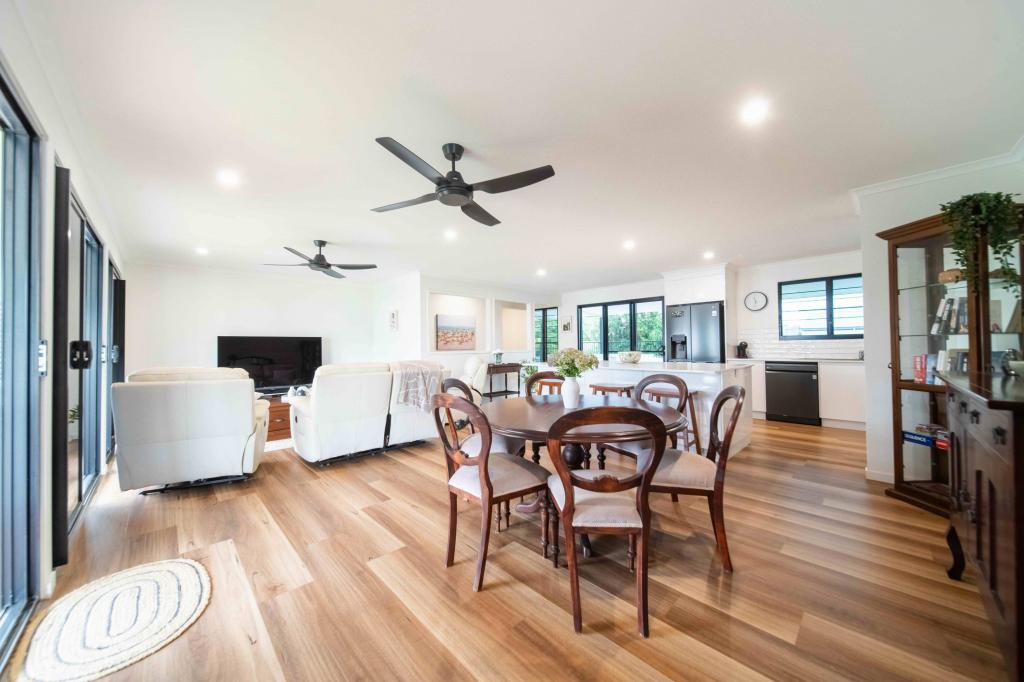 34 Wall St, South Mission Beach, QLD 4852
