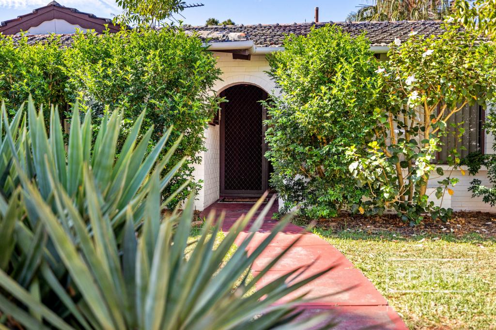 2 Padstow St, Karrinyup, WA 6018