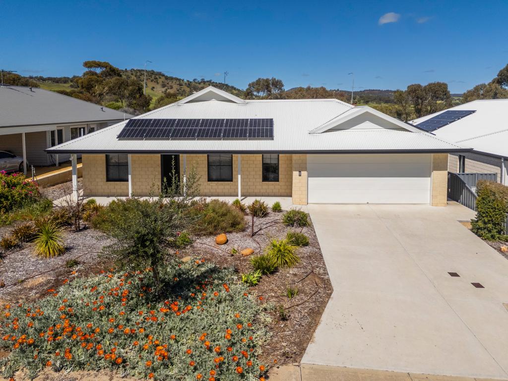 8 TOMKINS BEND, NUNILE, WA 6566