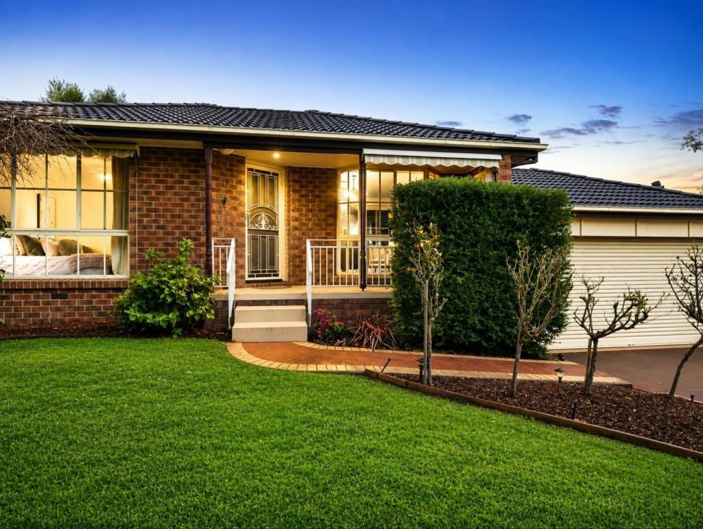 18 Manifold Ct, Croydon South, VIC 3136