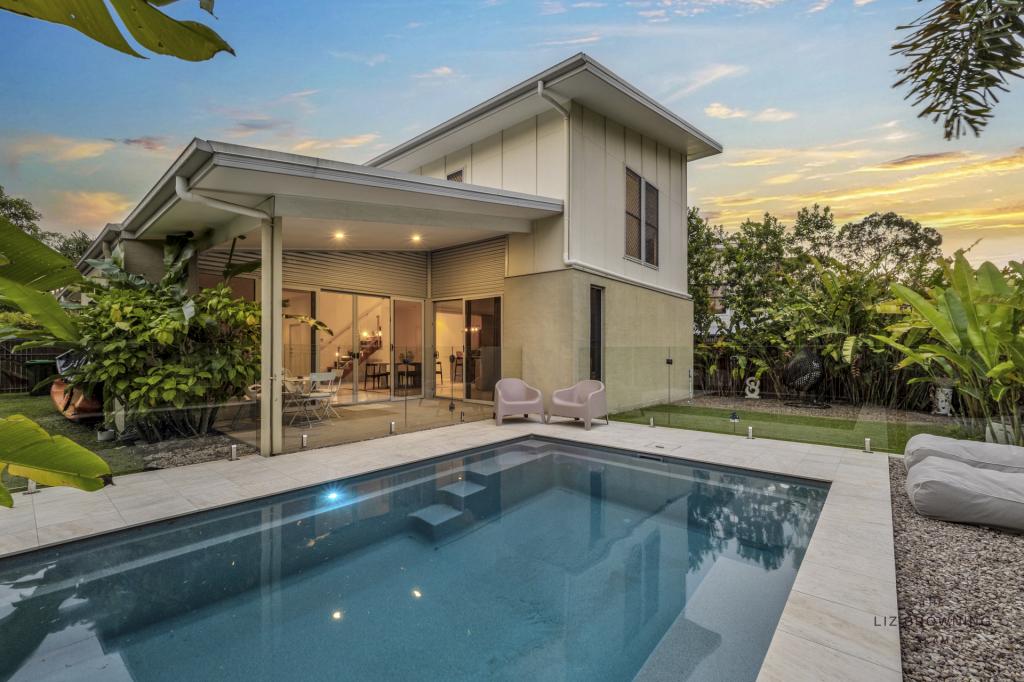 11 Lomandra Pl, Chapel Hill, QLD 4069