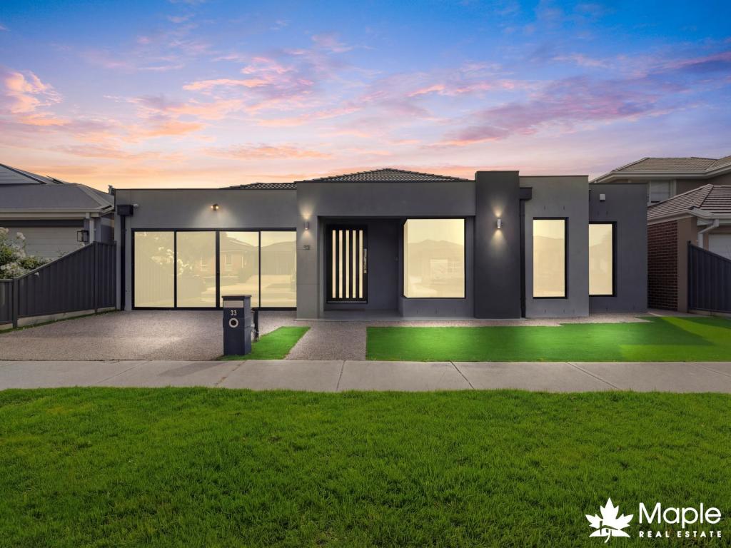 32 COMPASS DR, GREENVALE, VIC 3059