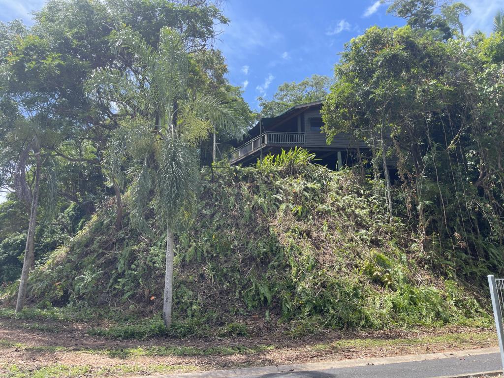 62 Cutten St, Bingil Bay, QLD 4852
