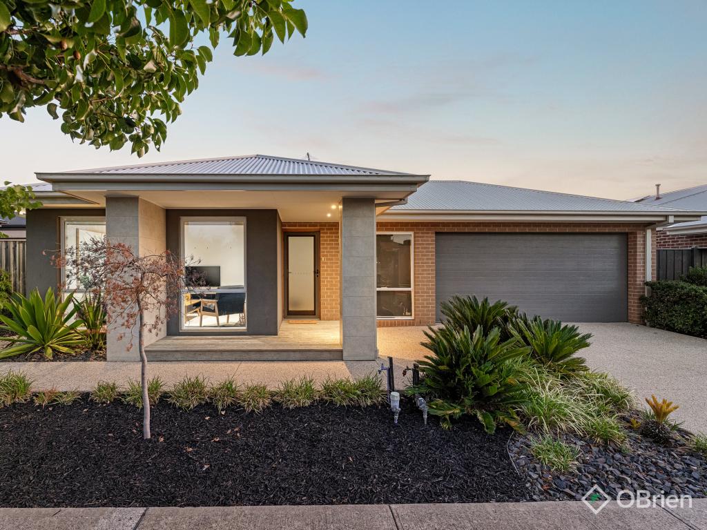 8 Erindale St, Cranbourne West, VIC 3977